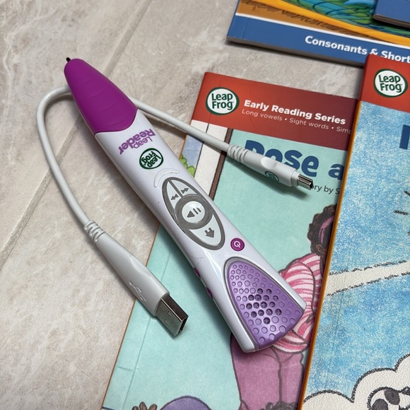 Leap Frog Leap Reader Set (Pen, Cable, & 10 Books) - Picture 2 of 4